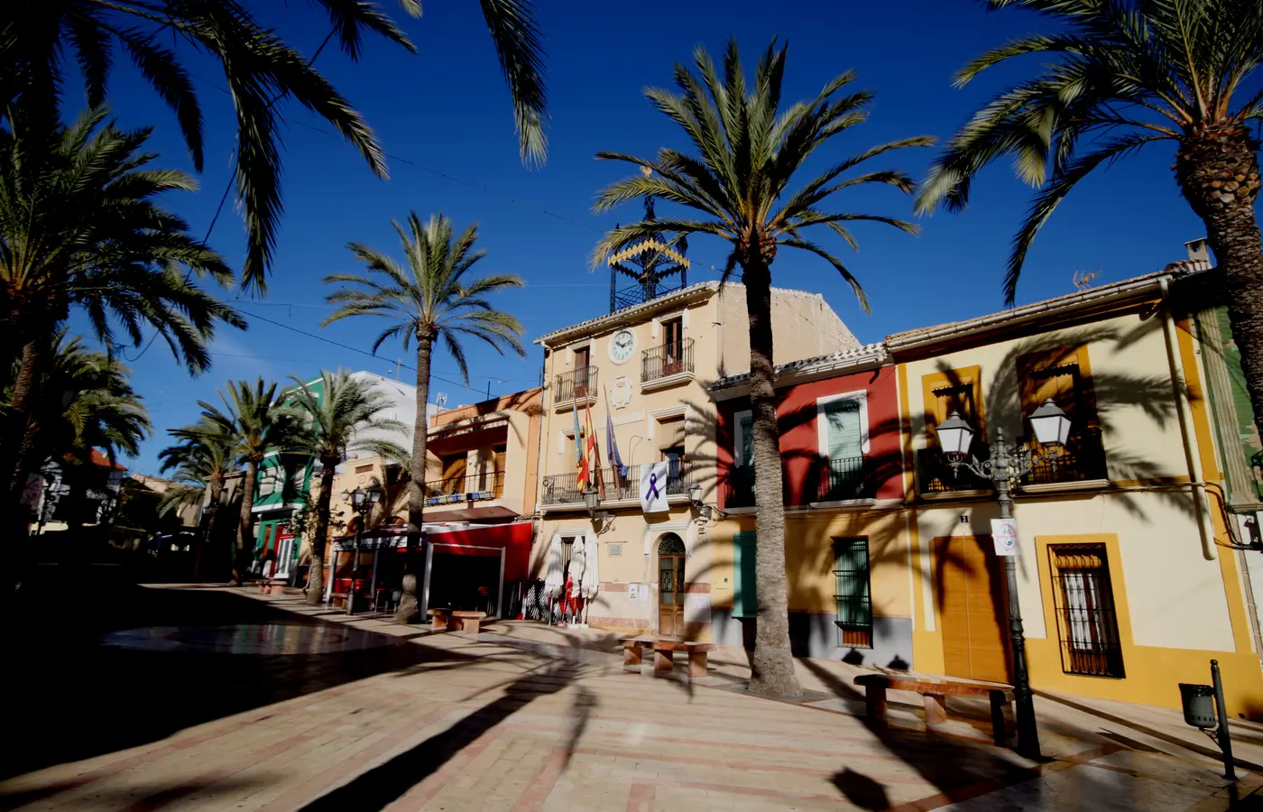 Panorama van een dorp in het binnenland van Alicante