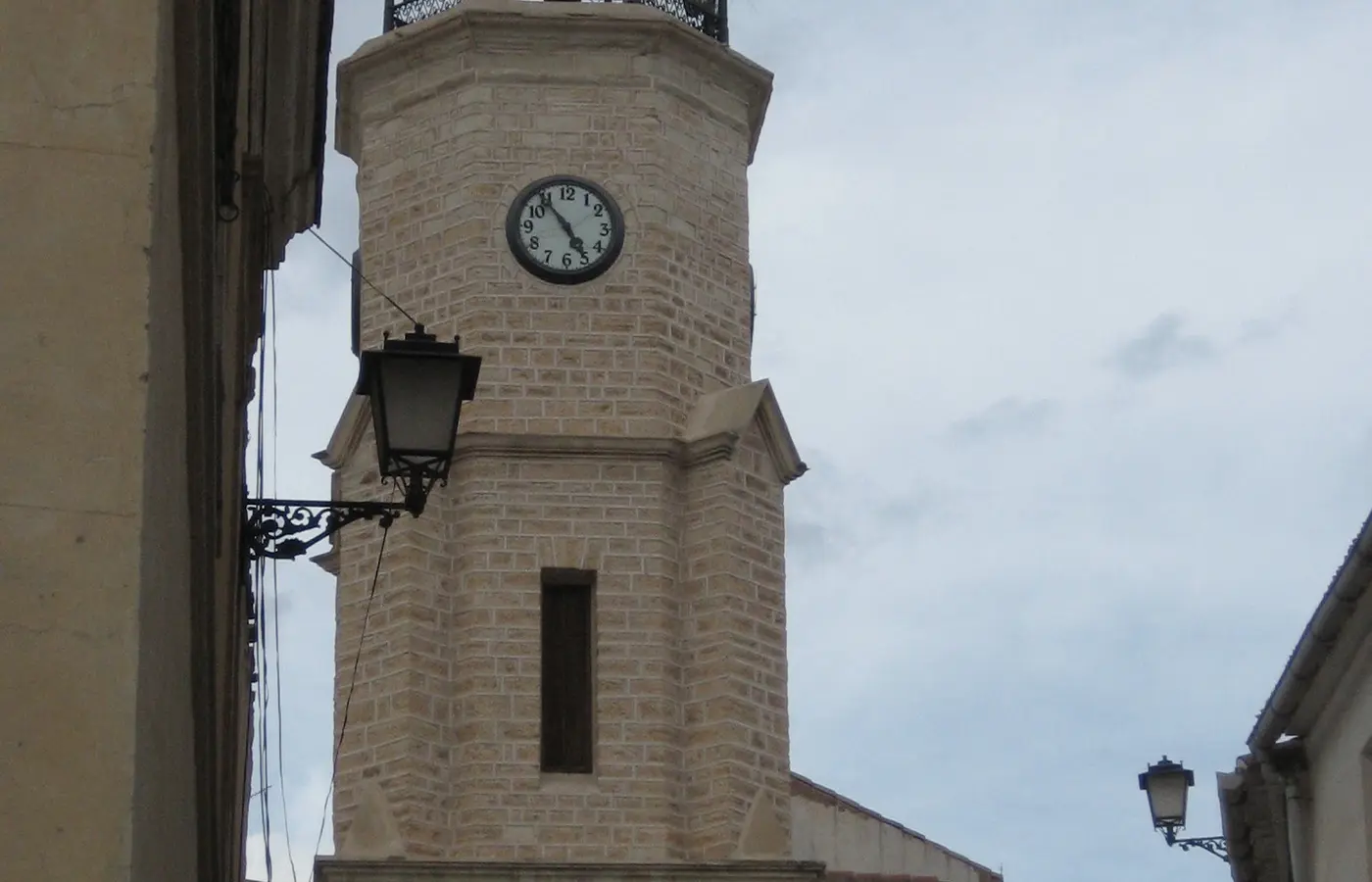 Pinoso met wijngaarden in het binnenland van Alicante